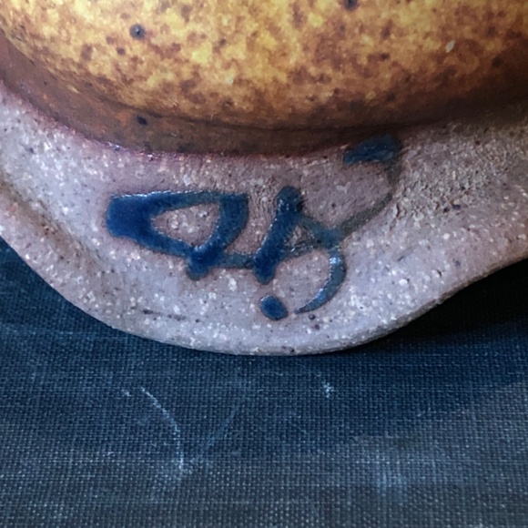 Vintage Signed Pottery - Picture 7 of 9
